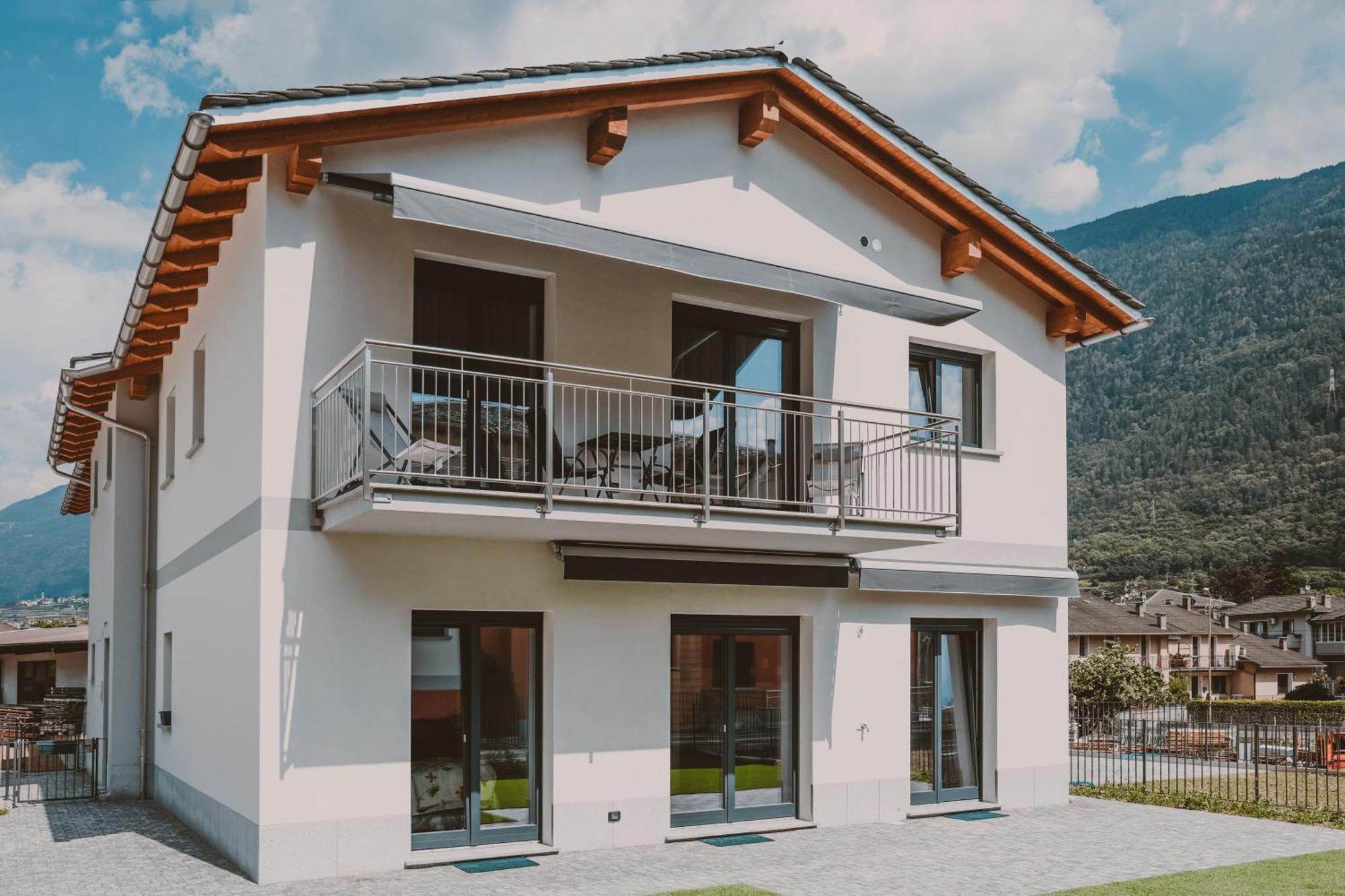 Ferienwohnung Residenza 39 - 900 M To Bernina Express Tirano Exterior foto